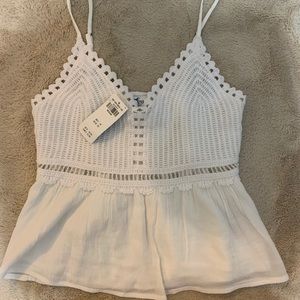 white hollister crotchet tank top